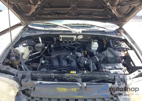 2005 Ford Escape Xlt z USA, uszkodzony, nr VIN 1FMYU93155KD62445